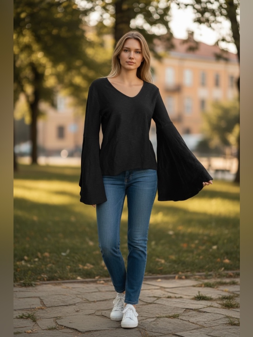 ANTHROPOLOGIE Flare sleeve top